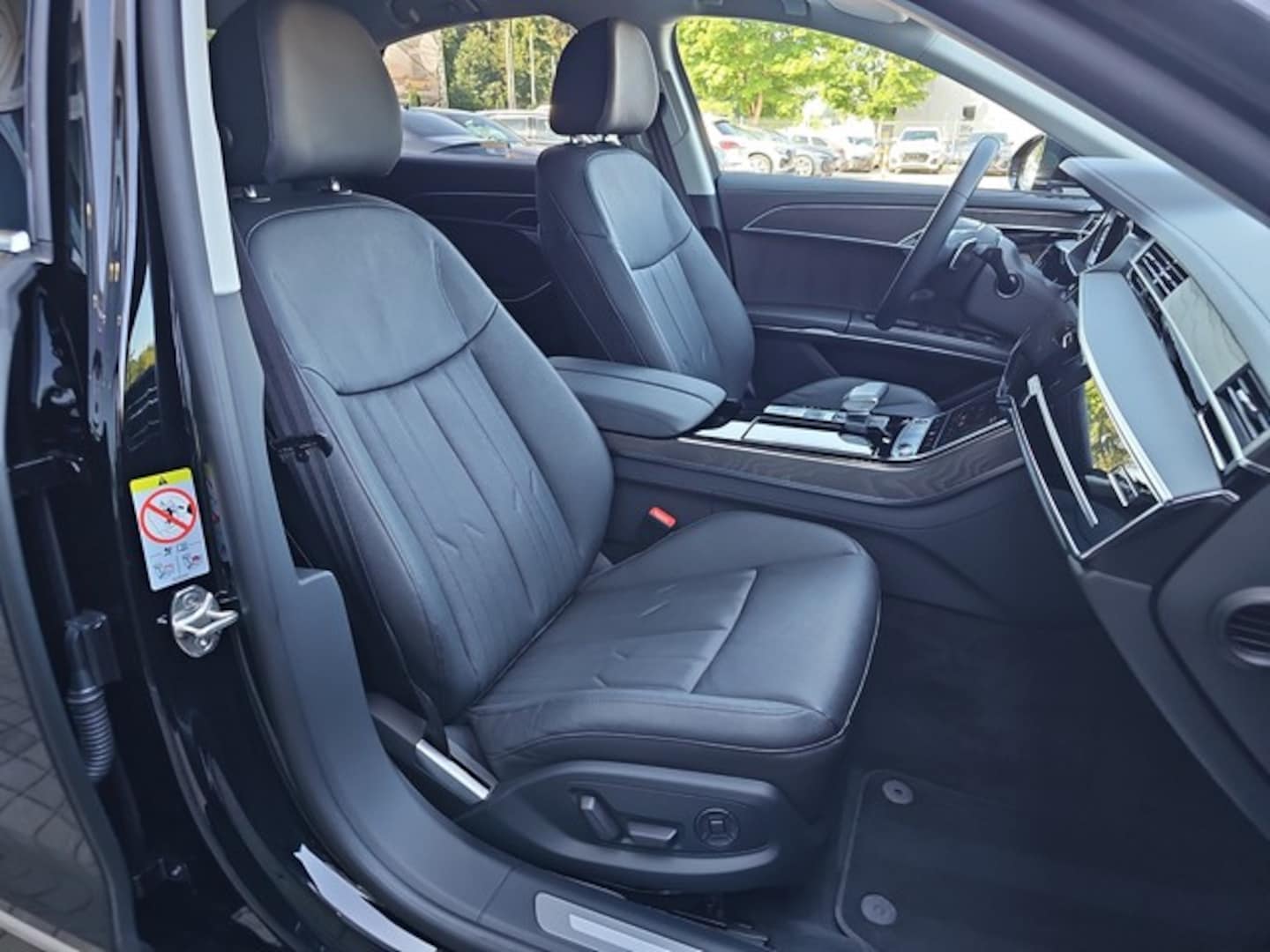 Bild über Audi A8 50 TDI quattro tiptronic - für weitere Informationen kontaktieren Sie den Audi Partner