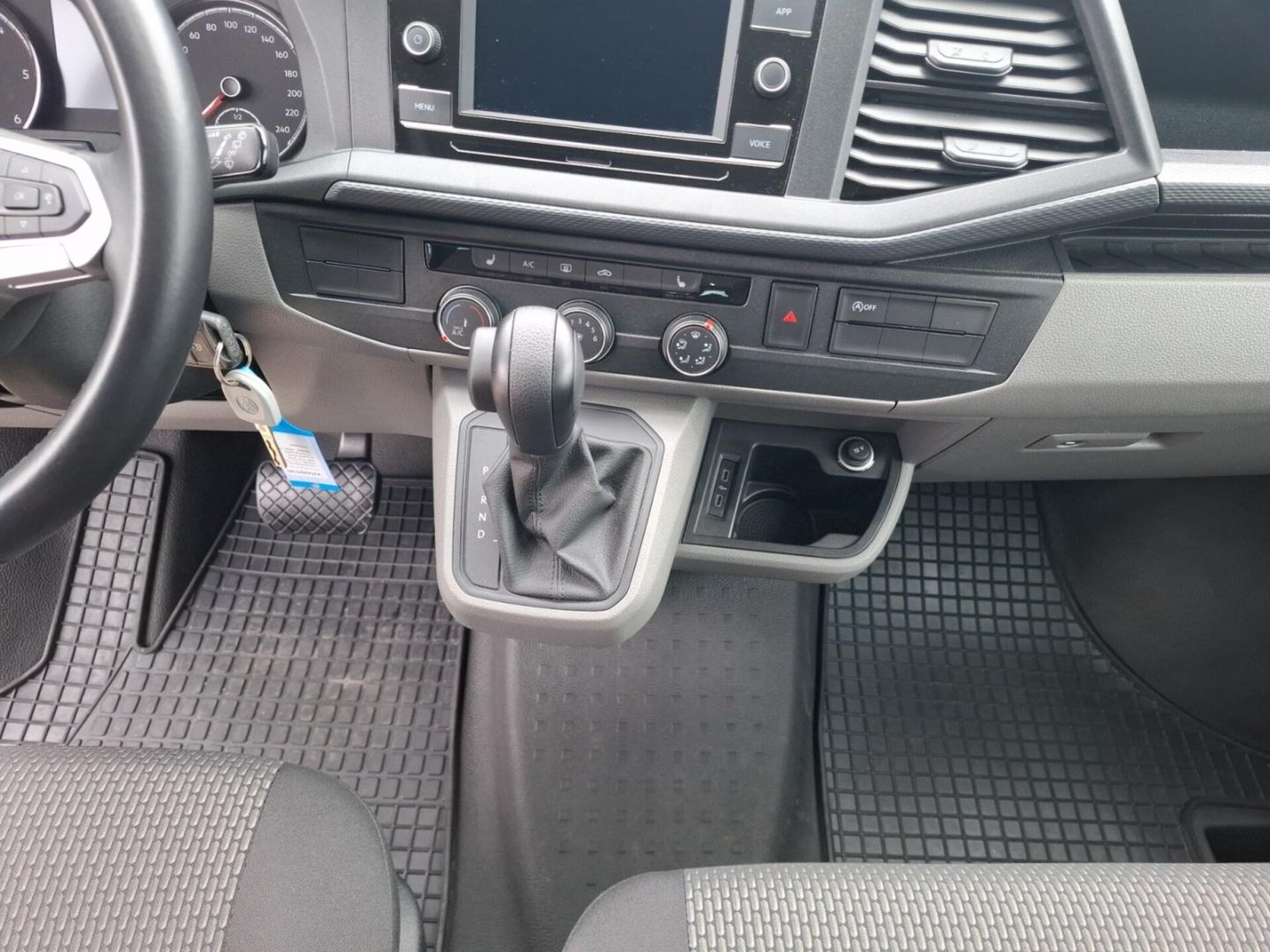 Volkswagen T6.1 Transporter Kombi kurzer Radstand