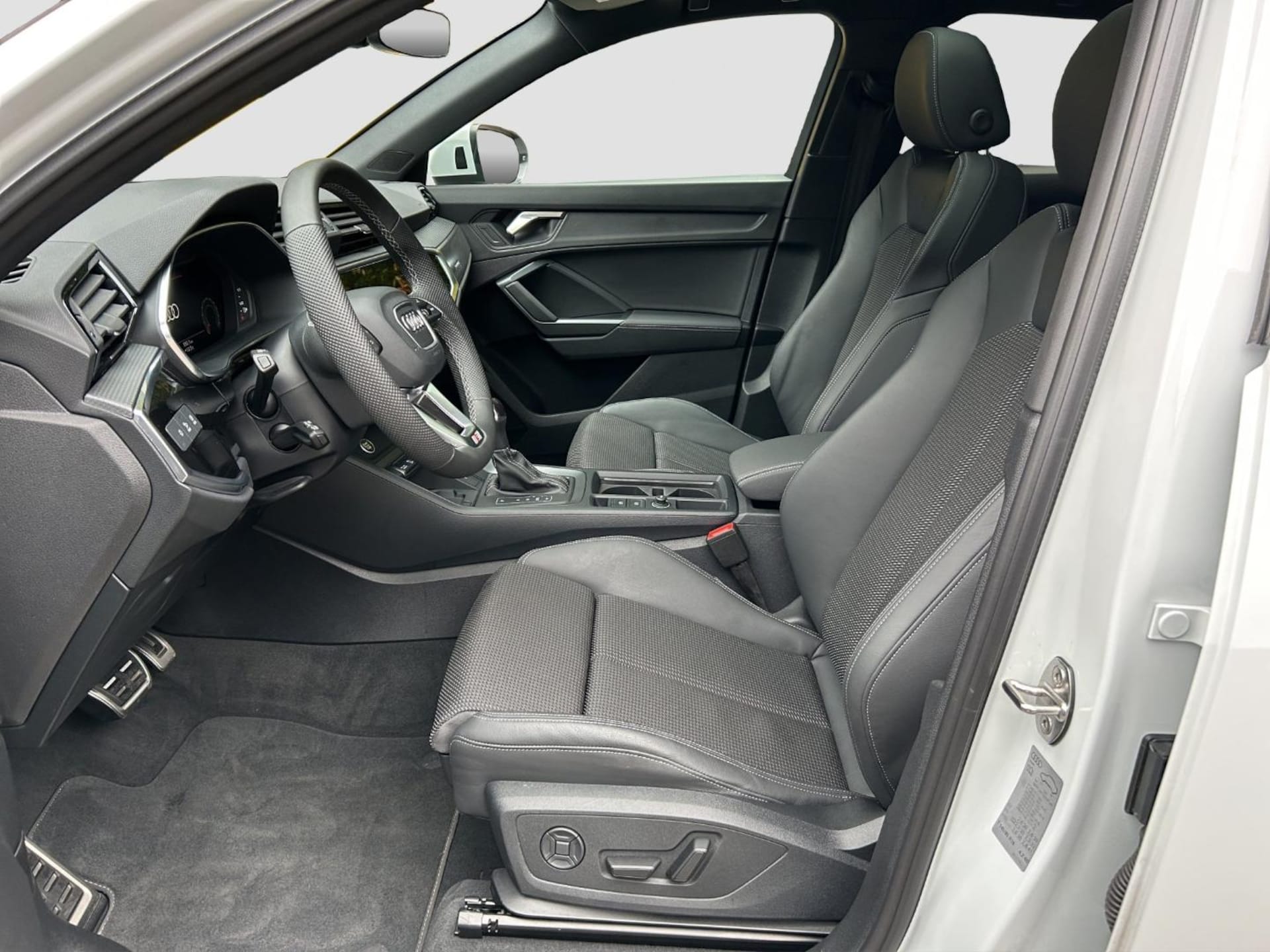 Audi Q3 Sportback S line