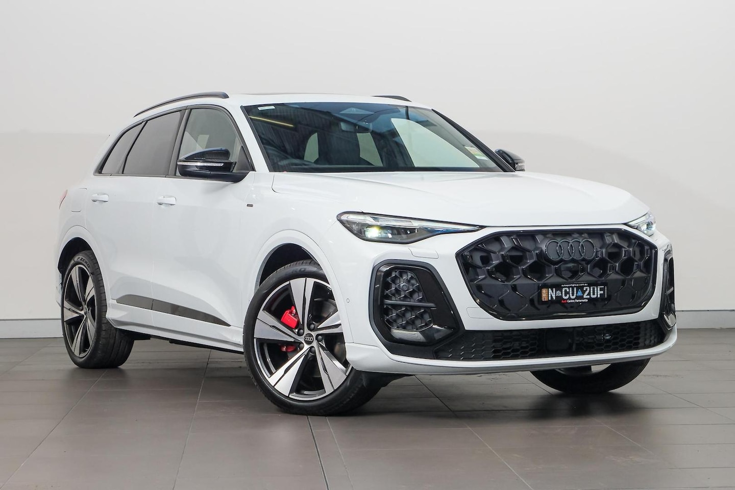Image about Audi Q5 SUV e-hybrid quattro S tronic