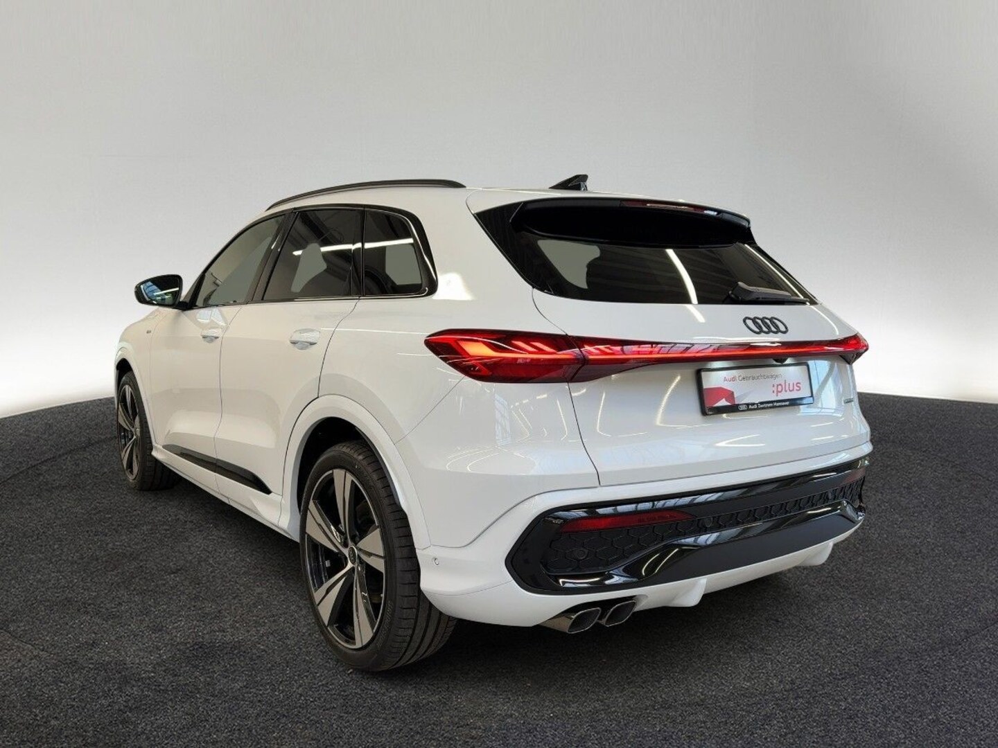 Bild über Audi Q5 SUV TDI quattro 150 kW S tronic - für weitere Informationen kontaktieren Sie den Audi Partner