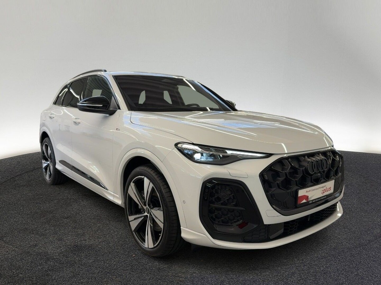 Bild über Audi Q5 SUV TDI quattro 150 kW S tronic - für weitere Informationen kontaktieren Sie den Audi Partner