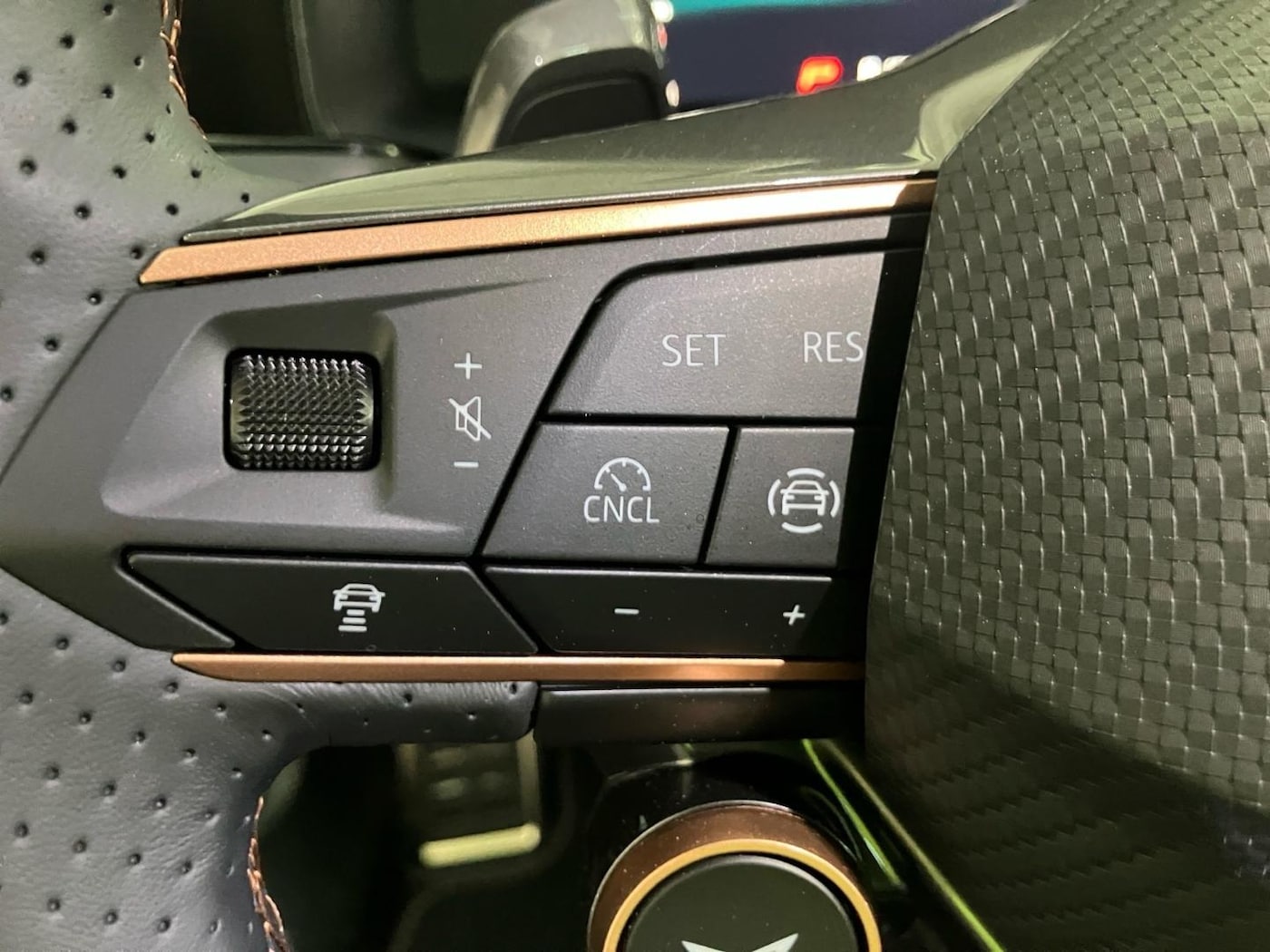 CUPRA Formentor 1.5 eTSI DSG 110 kW (150 CV) — photo 9