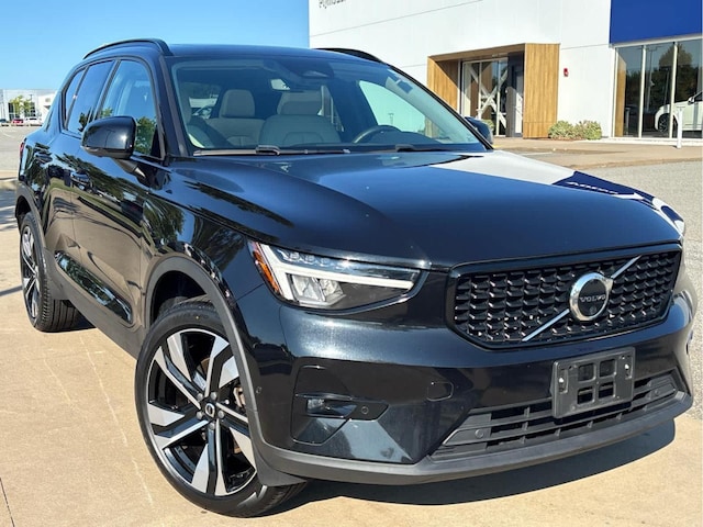 2023 Volvo XC40