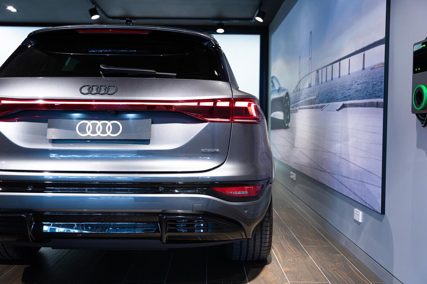 Image about Audi Q6 SUV e-tron e-tron quattro