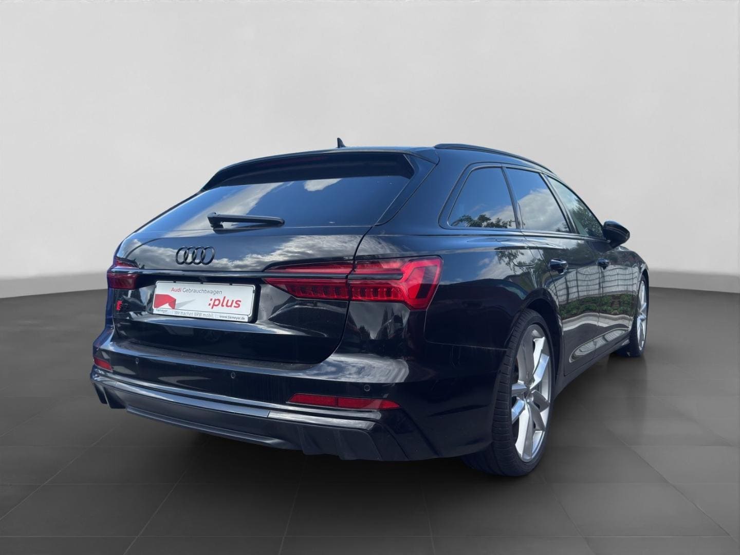 Bild über Audi S6 Avant TDI quattro tiptronic - für weitere Informationen kontaktieren Sie den Audi Partner