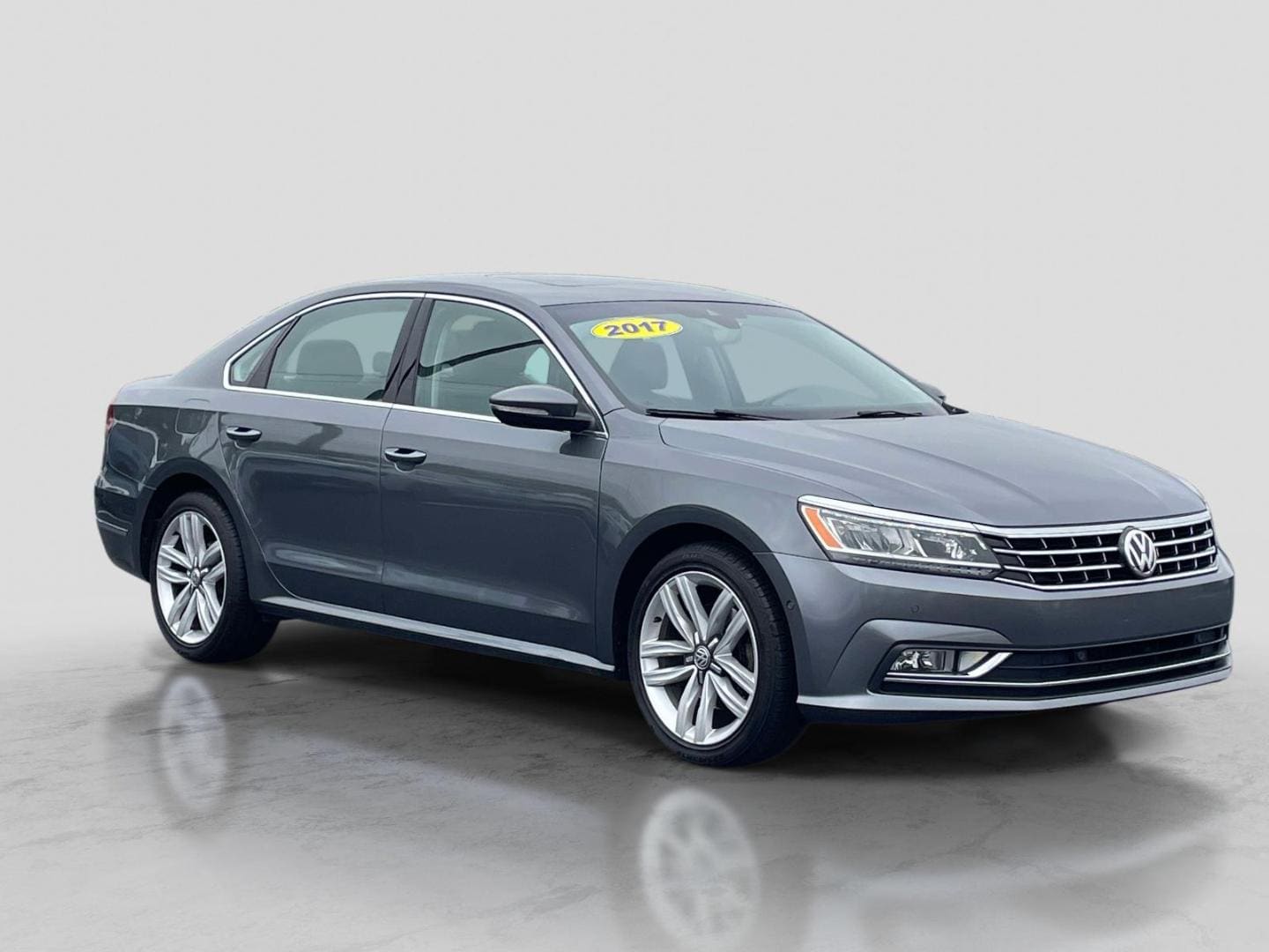 2017 Volkswagen Passat 1.8T SEL Premium Auto's photo