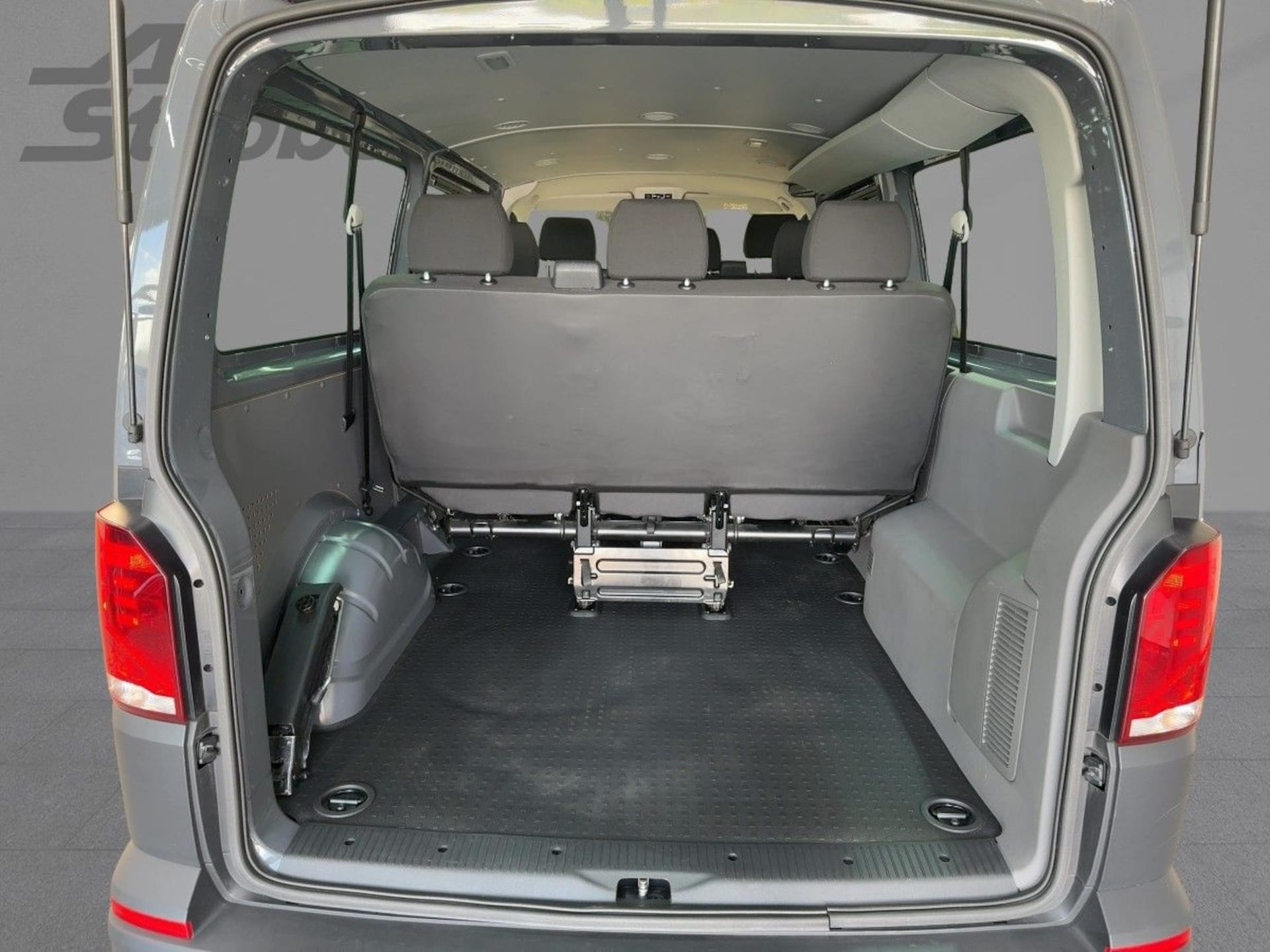 Volkswagen T6.1 Transporter Kombi langer Radstand