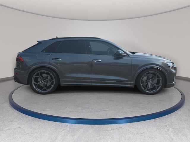 2025 Audi RS Q8 SUV performance