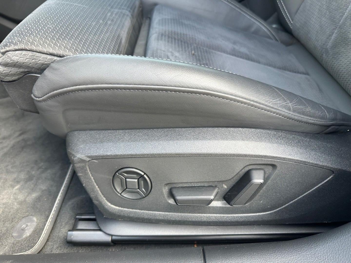 Bild über Audi S6 Limousine TDI quattro tiptronic - für weitere Informationen kontaktieren Sie den Audi Partner