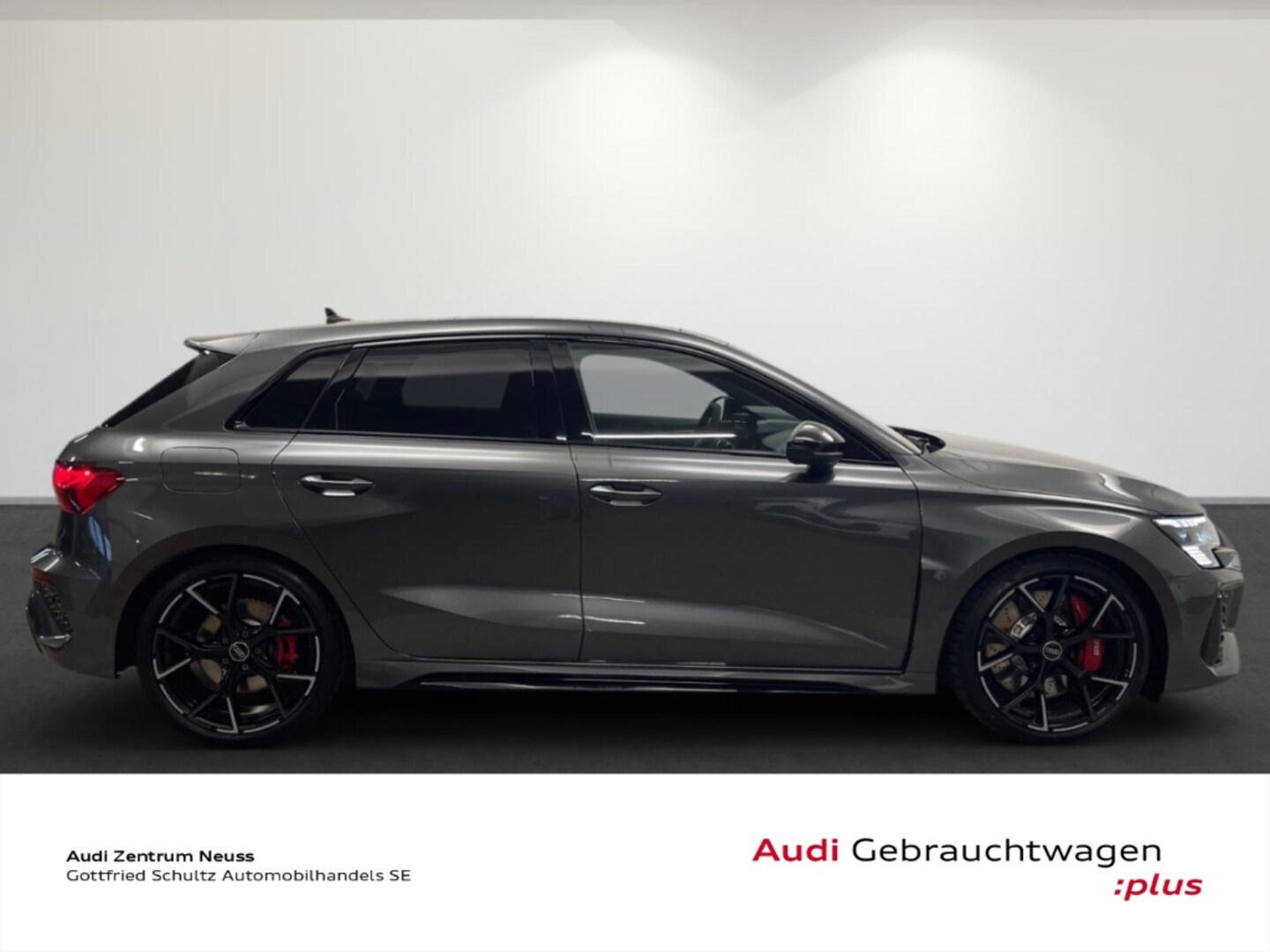 Bild über Audi RS 3 Sportback TFSI quattro S tronic - für weitere Informationen kontaktieren Sie den Audi Partner