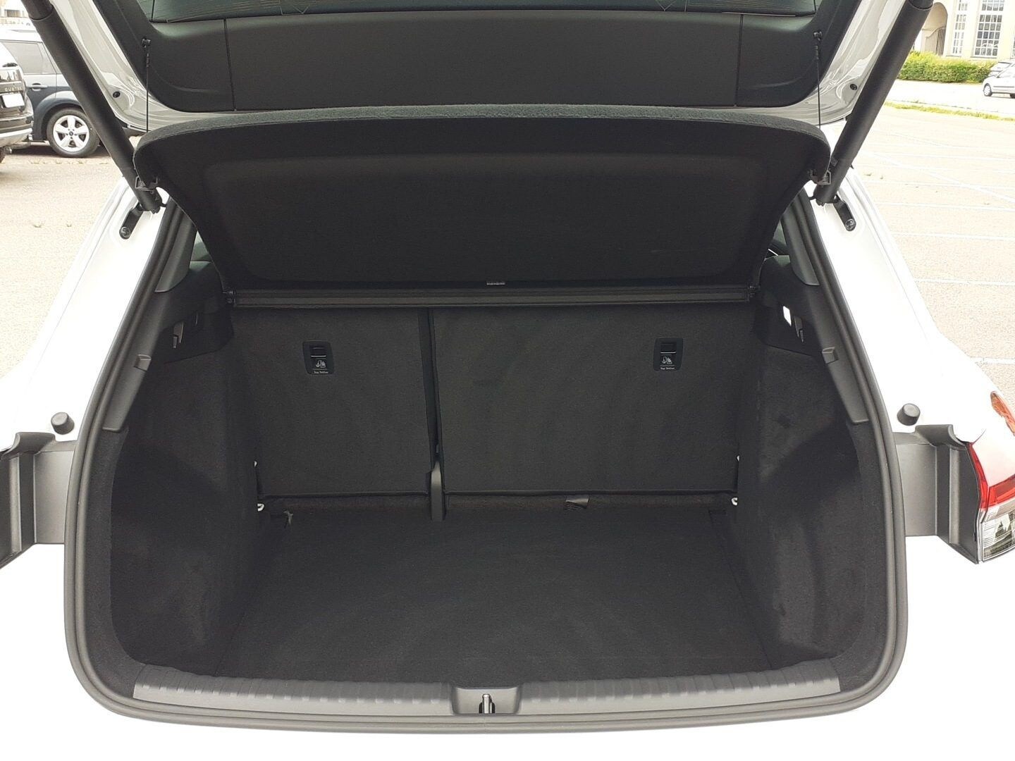 Image about Audi Q4 e-tron 40 e-tron