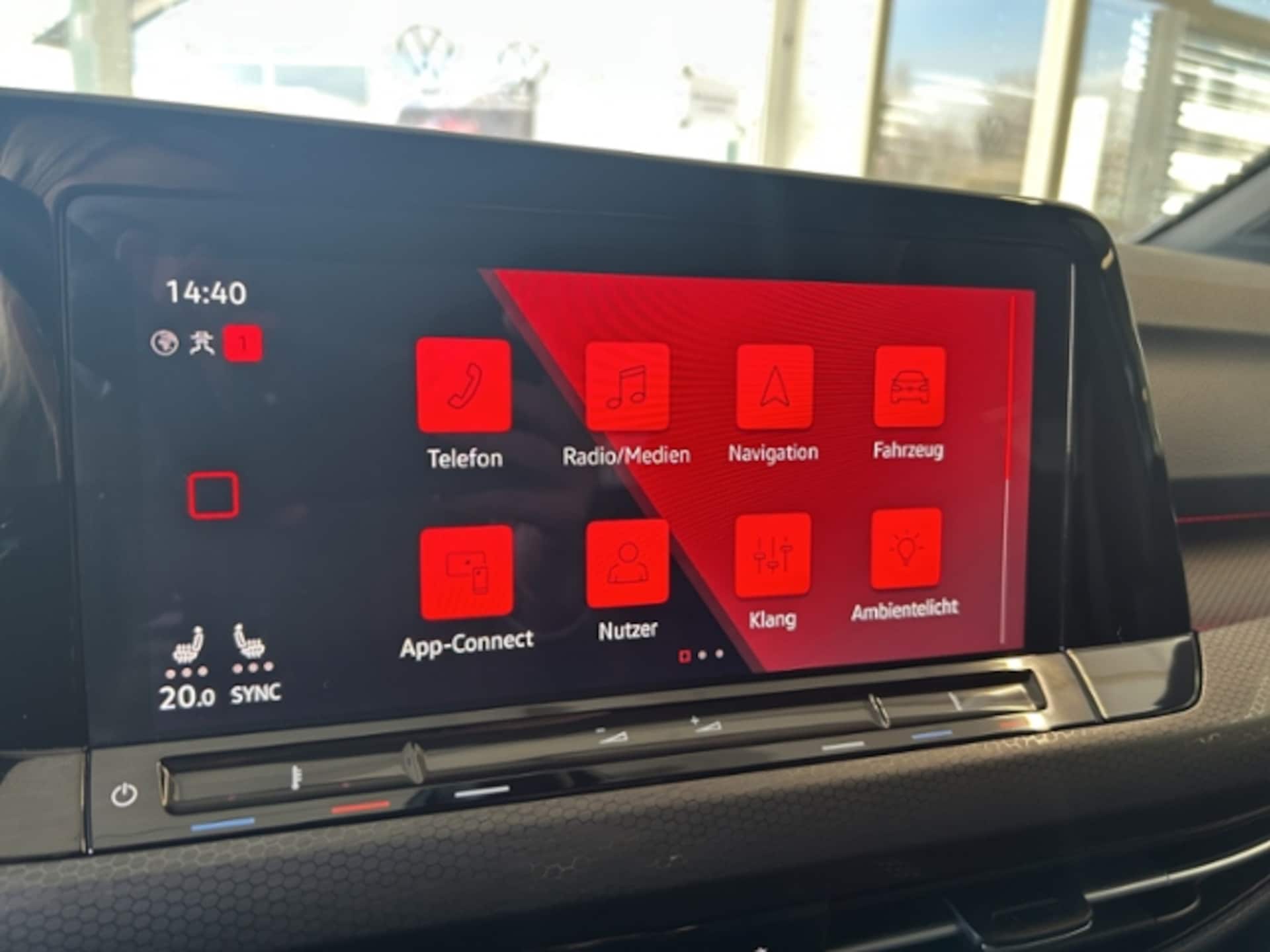 Volkswagen Golf GTI