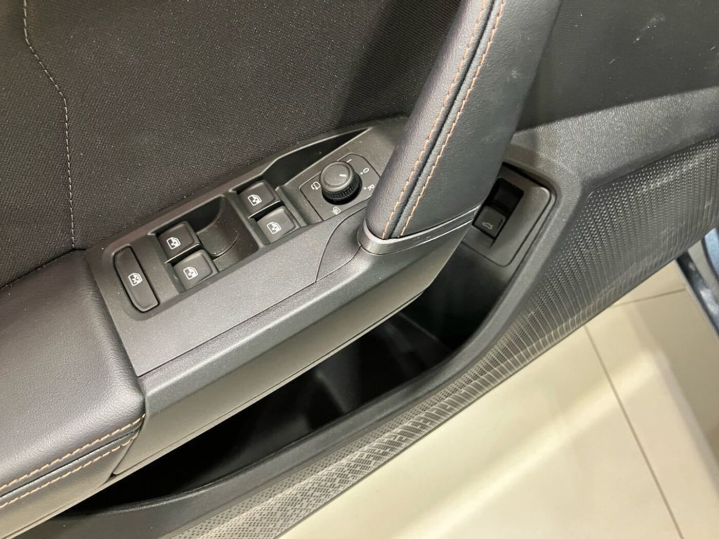 CUPRA Leon Sportstourer 1.5 eTSI DSG 110 kW (150 CV) — photo 14