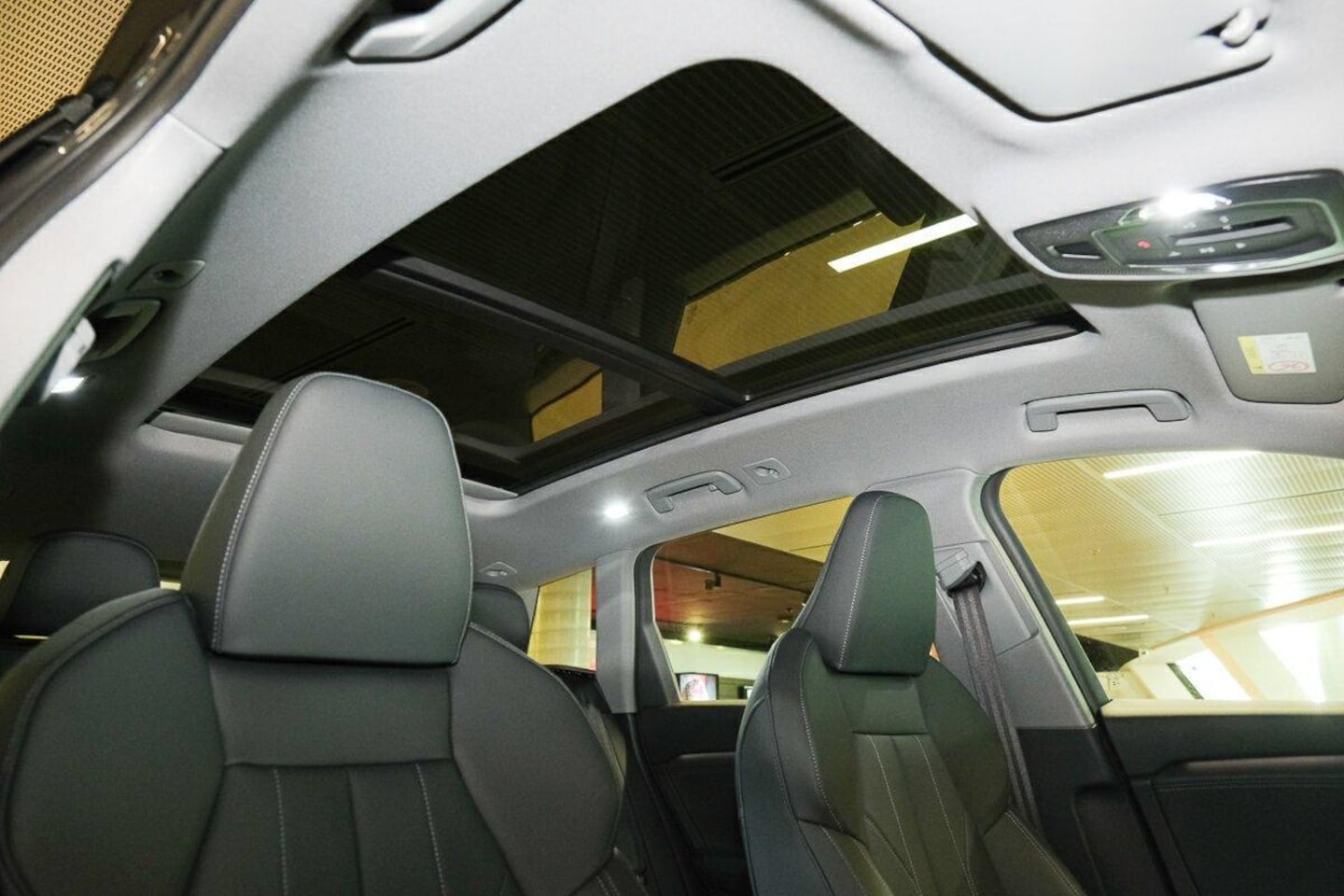 Image about Audi Q6 SUV e-tron e-tron