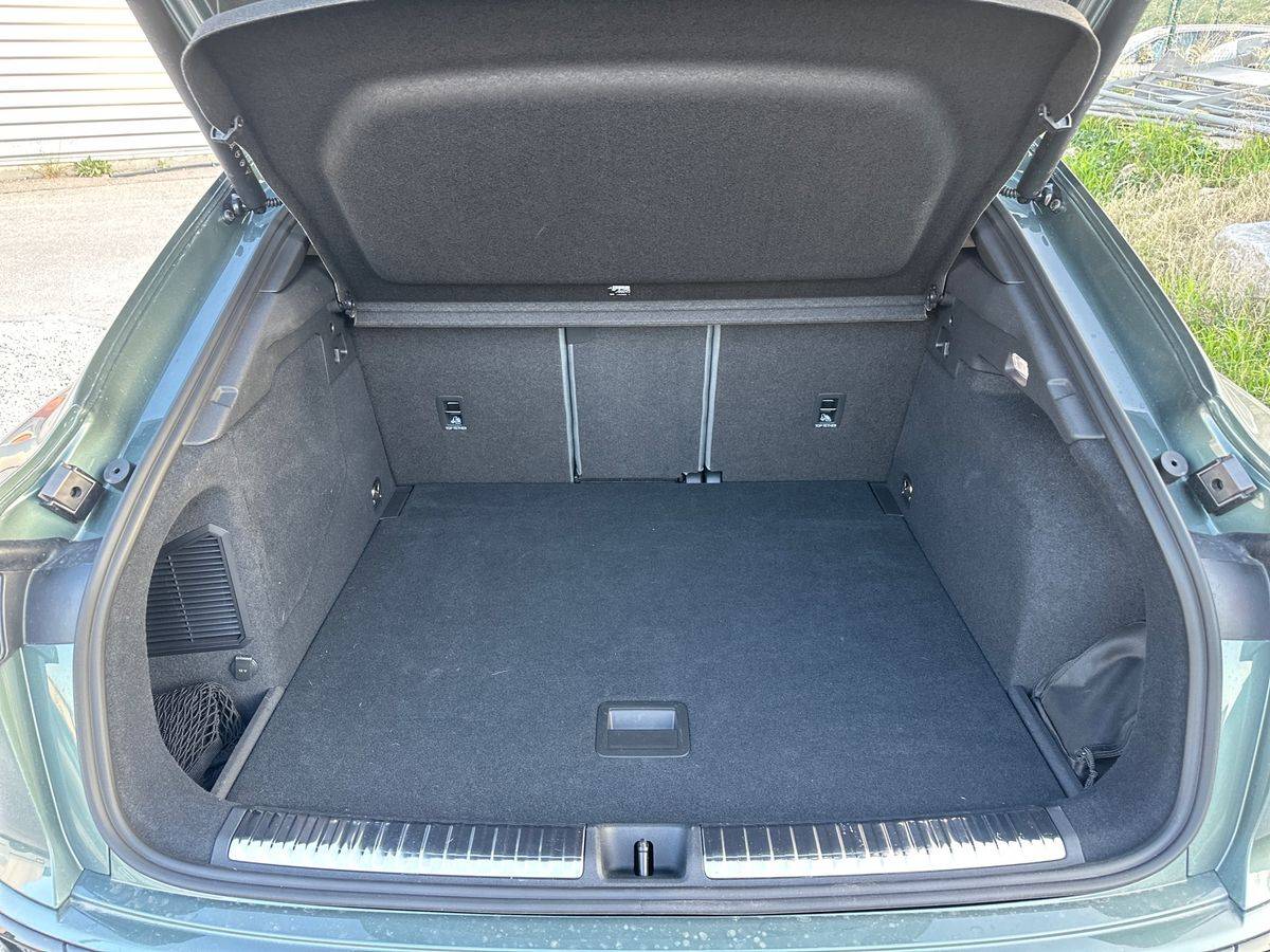 Image about Audi Q3 Sportback e-hybrid Design e-hybrid 272 ch S tronic