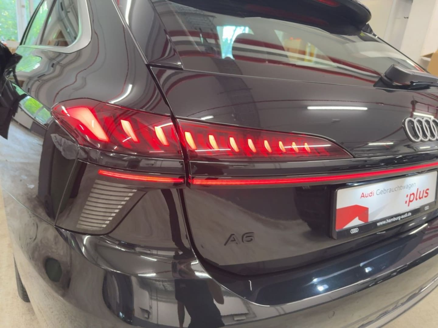 Bild über Audi A6 Avant e-hybrid e-hybrid quattro 220 kW S tronic - für weitere Informationen kontaktieren Sie den Audi Partner