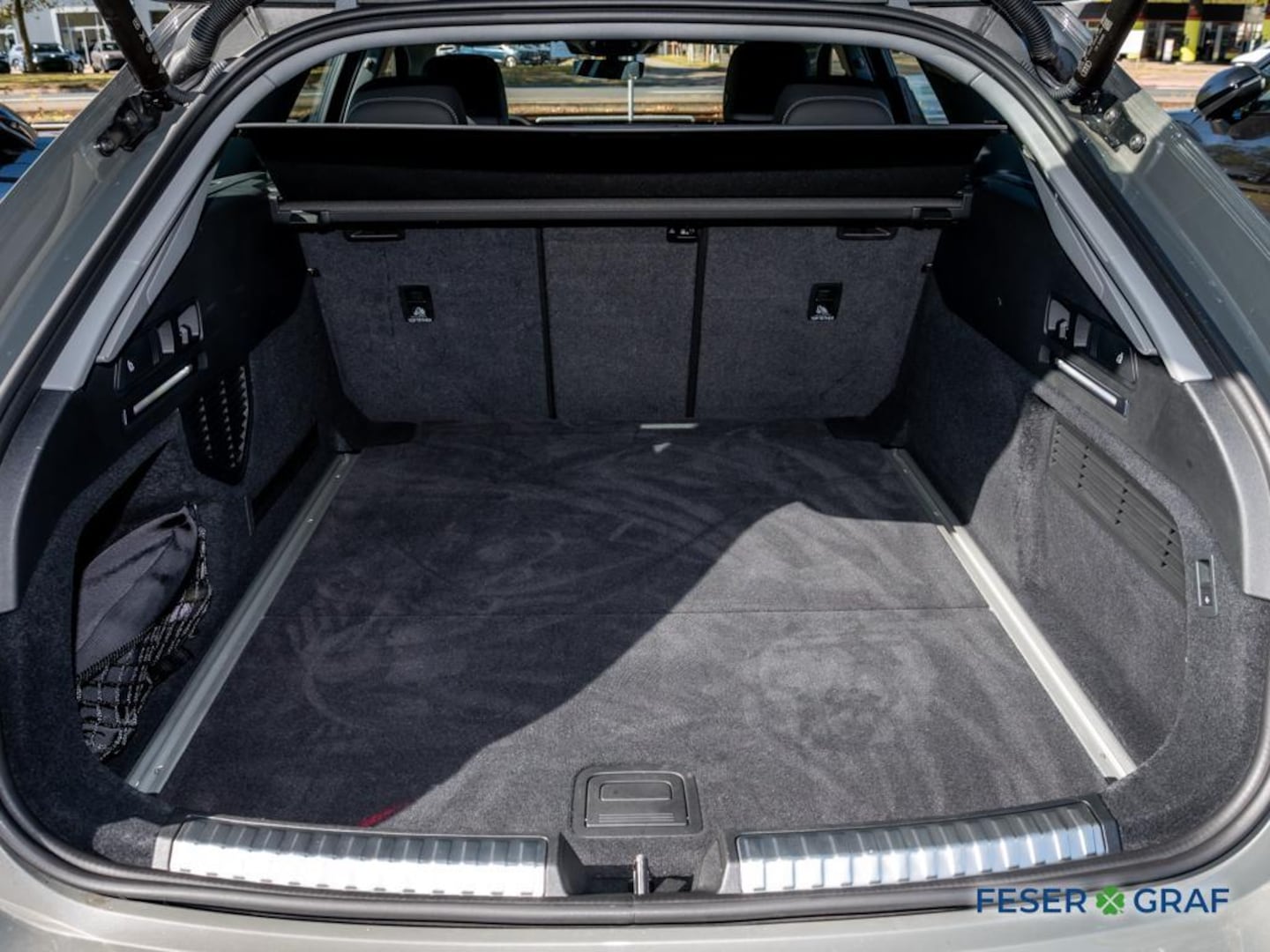 Bild über Audi A6 Avant TDI 150 kW S tronic - für weitere Informationen kontaktieren Sie den Audi Partner