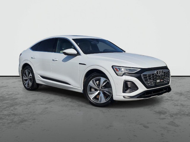 2024 Audi Q8 Sportback e-tron