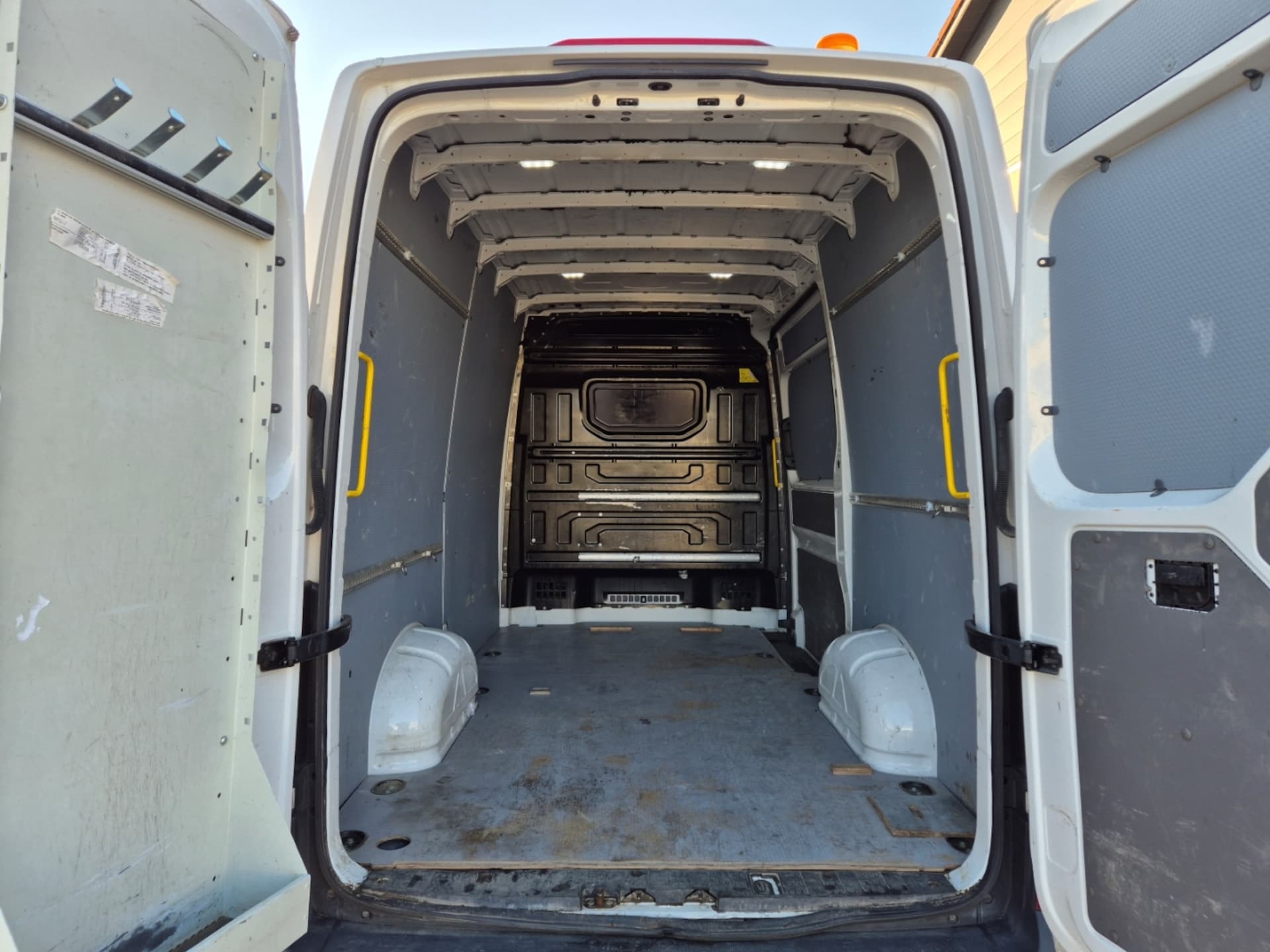 Volkswagen Crafter Kasten mittlerer Radstand