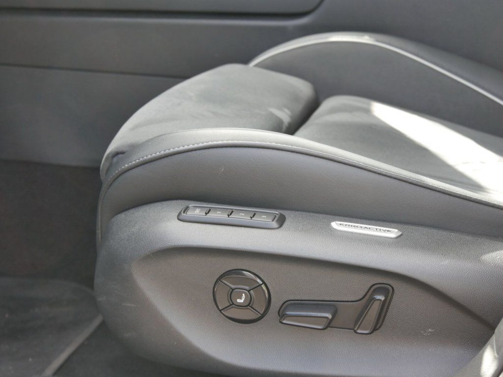 Volkswagen Passat – Bild 12