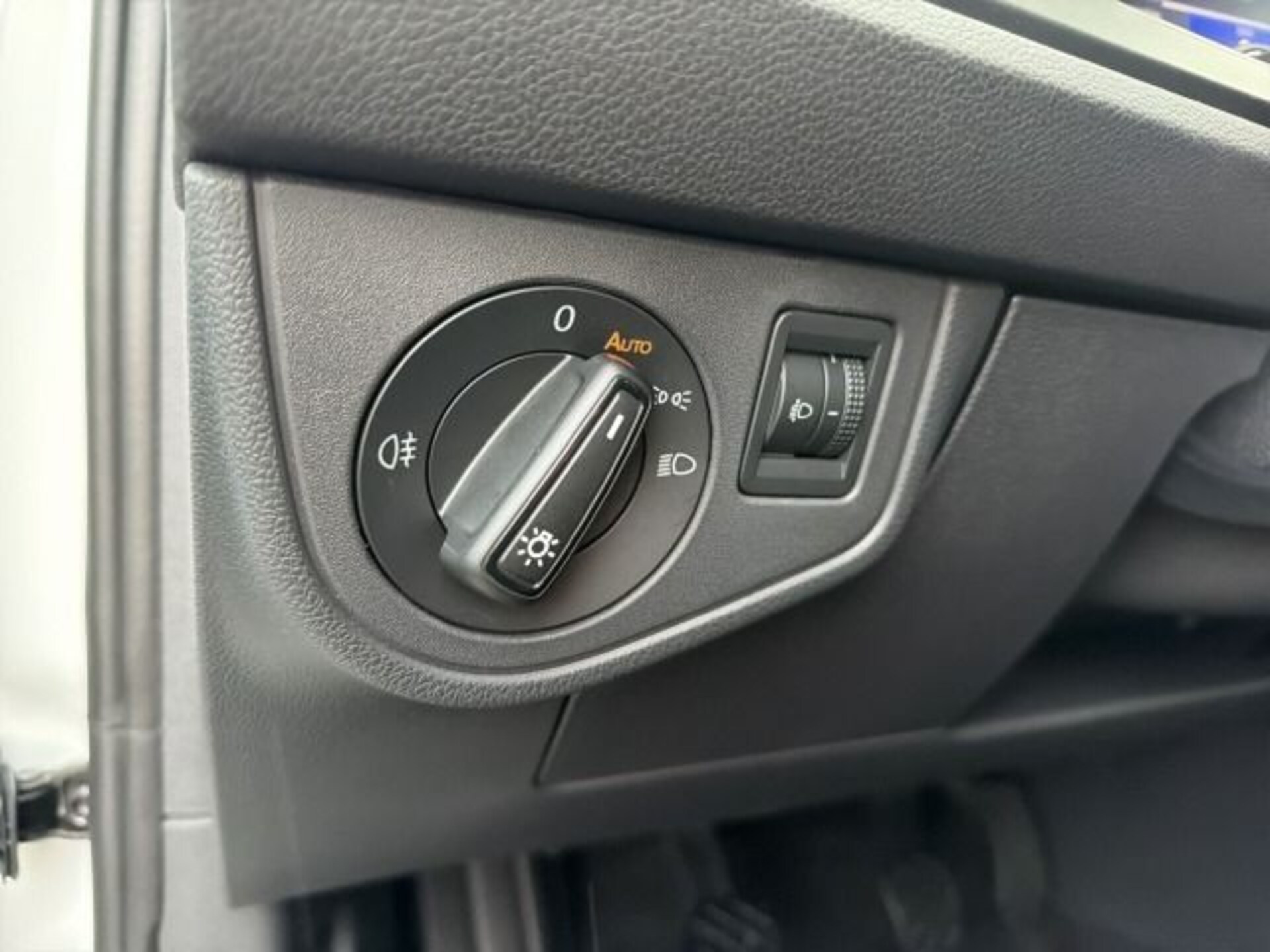 Volkswagen Polo Basis-Modell