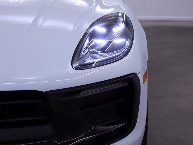2024 Porsche Macan Base - Photo 10
