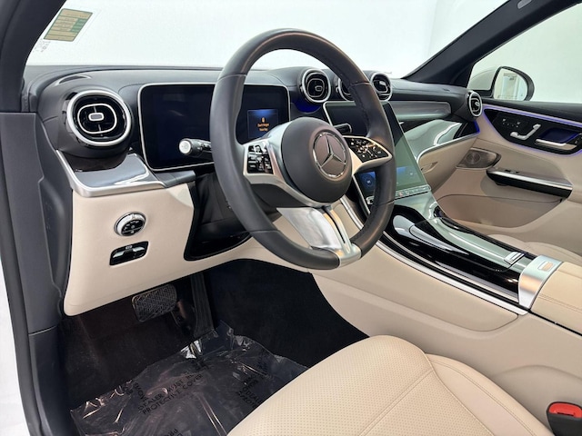 2024 Mercedes-Benz GLC 300