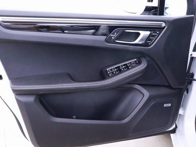 2024 Porsche Macan Base - Photo 15
