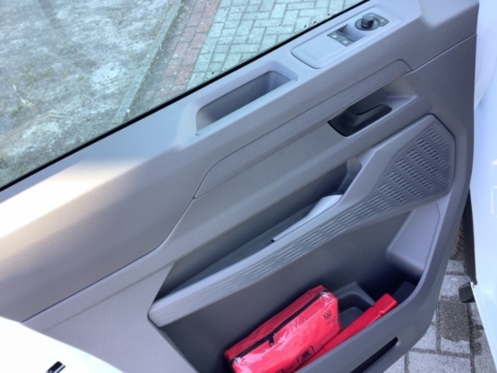 Volkswagen Transporter Kasten kurzer Radstand – Bild 16