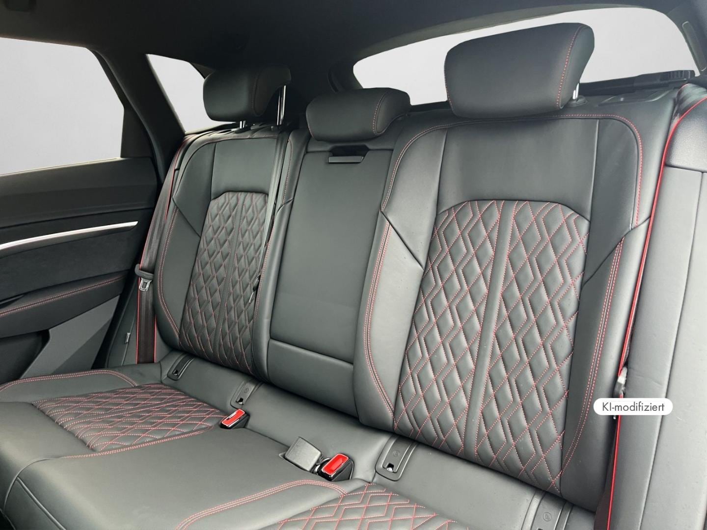 Bild über Audi Q8 e-tron S line 55 e-tron quattro - für weitere Informationen kontaktieren Sie den Audi Partner