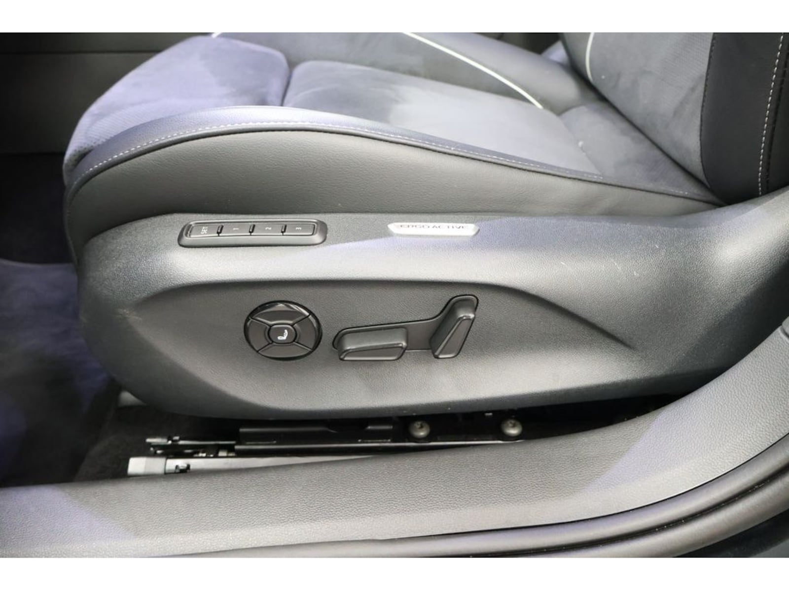 Volkswagen Passat – Bild 20