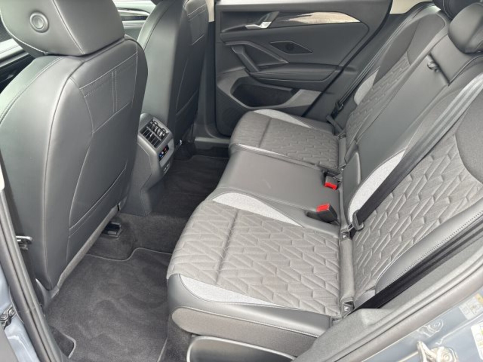 Volkswagen Tiguan – Bild 10