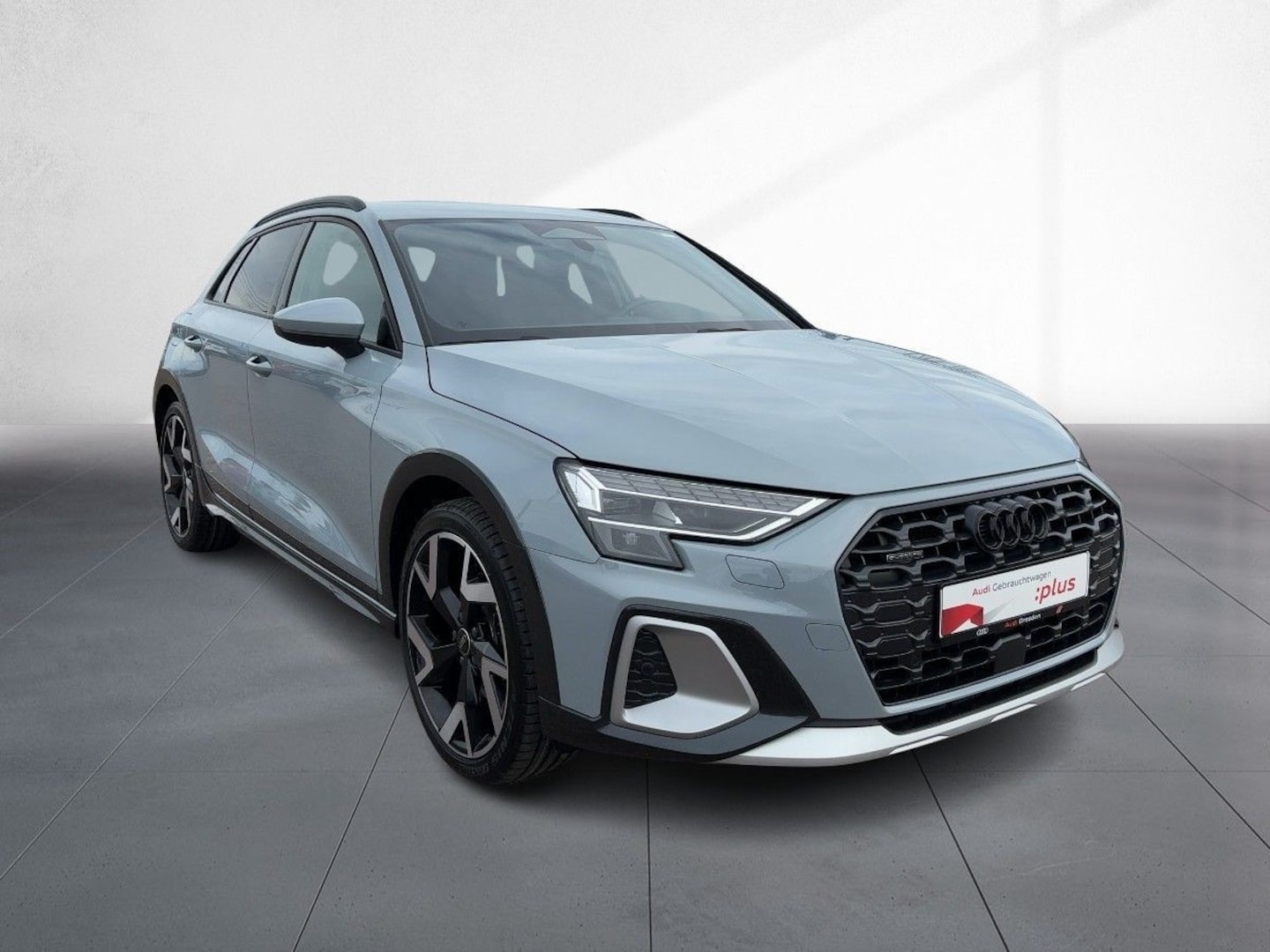 Bild über Audi A3 allstreet TFSI quattro S tronic - für weitere Informationen kontaktieren Sie den Audi Partner