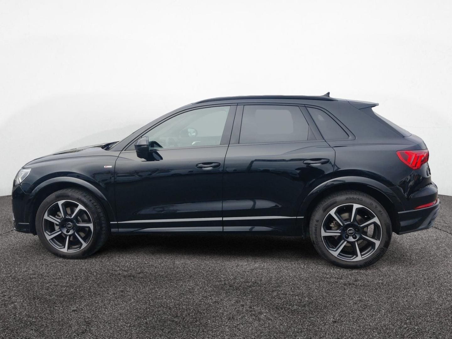 Bild über Audi Q3 S line 40 TDI quattro S tronic - für weitere Informationen kontaktieren Sie den Audi Partner