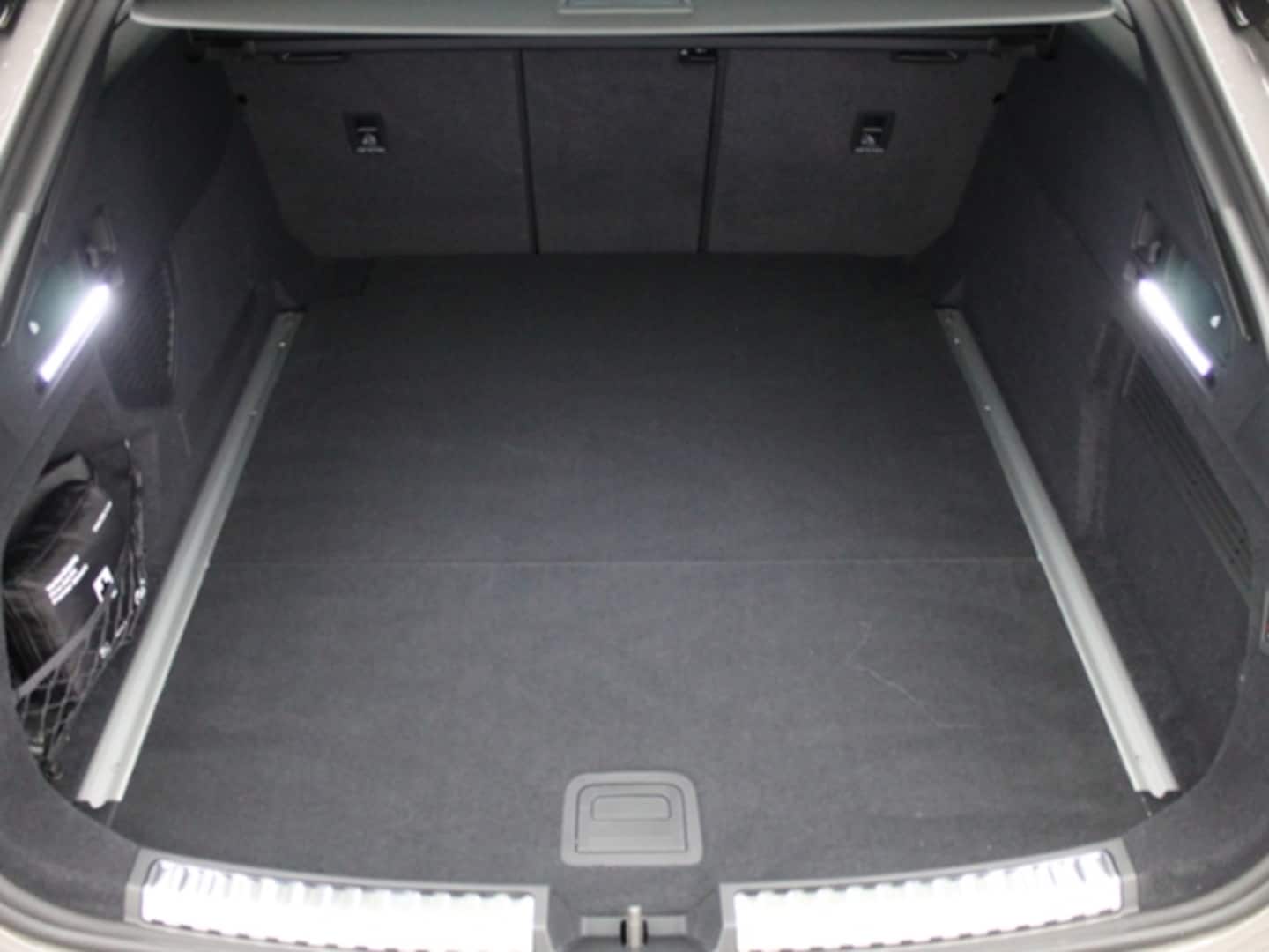 Bild über Audi A6 allroad TDI quattro 220 kW S tronic - für weitere Informationen kontaktieren Sie den Audi Partner