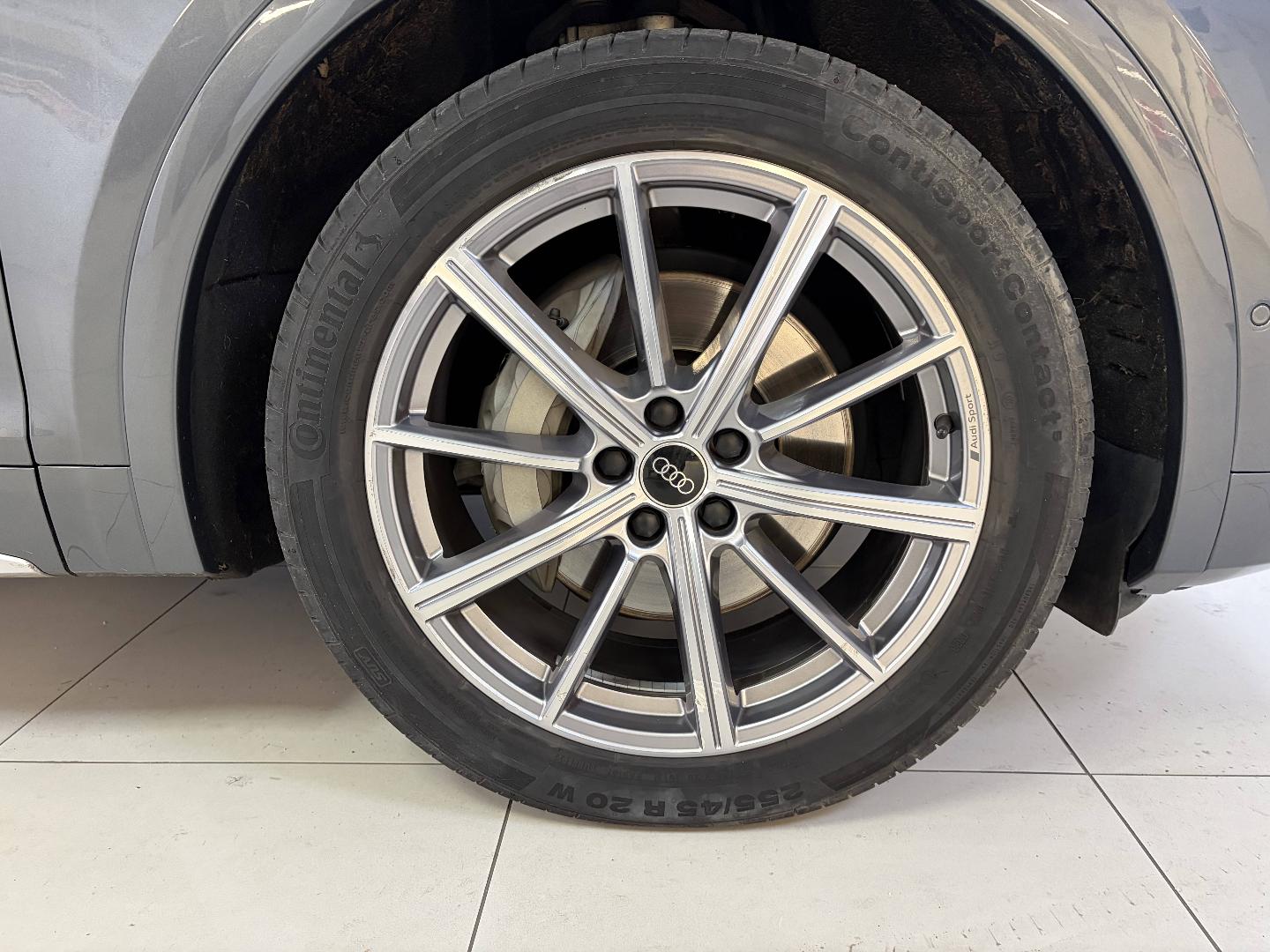 Image about Audi Q5 TFSI e S line 55 TFSI e quattro 270 kW (367 ch) S tronic