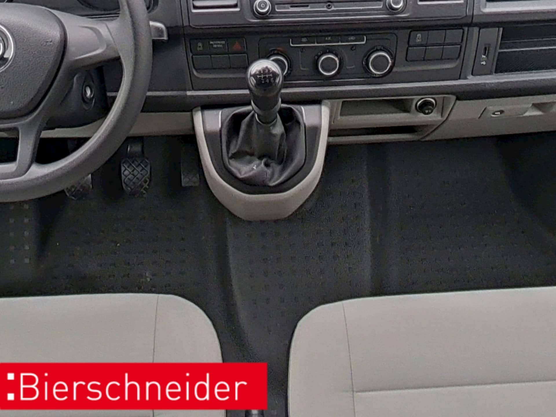 Volkswagen T6 Transporter Kasten kurzer Radstand