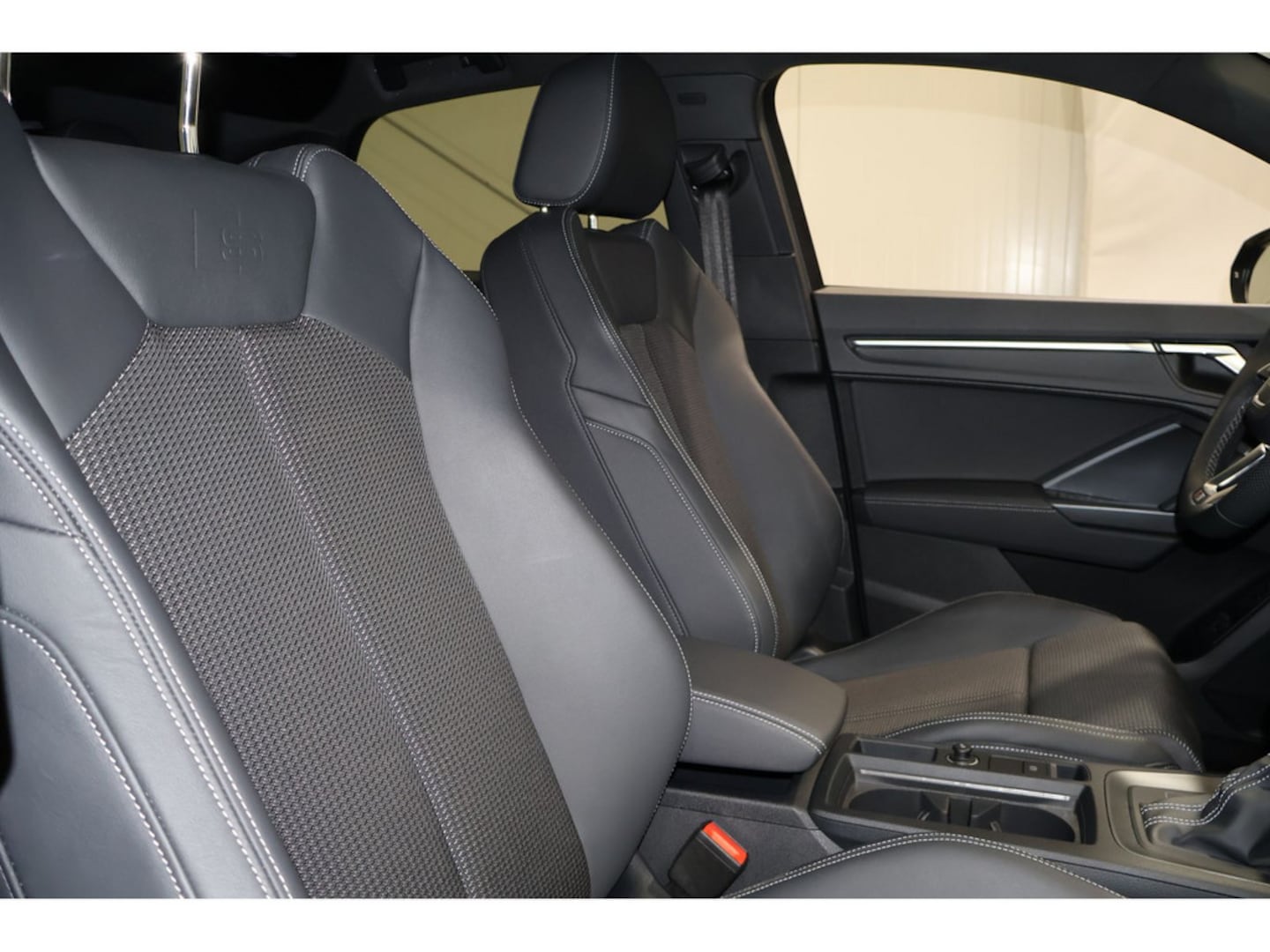 Bild über Audi Q3 Sportback S line 35 TDI S tronic - für weitere Informationen kontaktieren Sie den Audi Partner