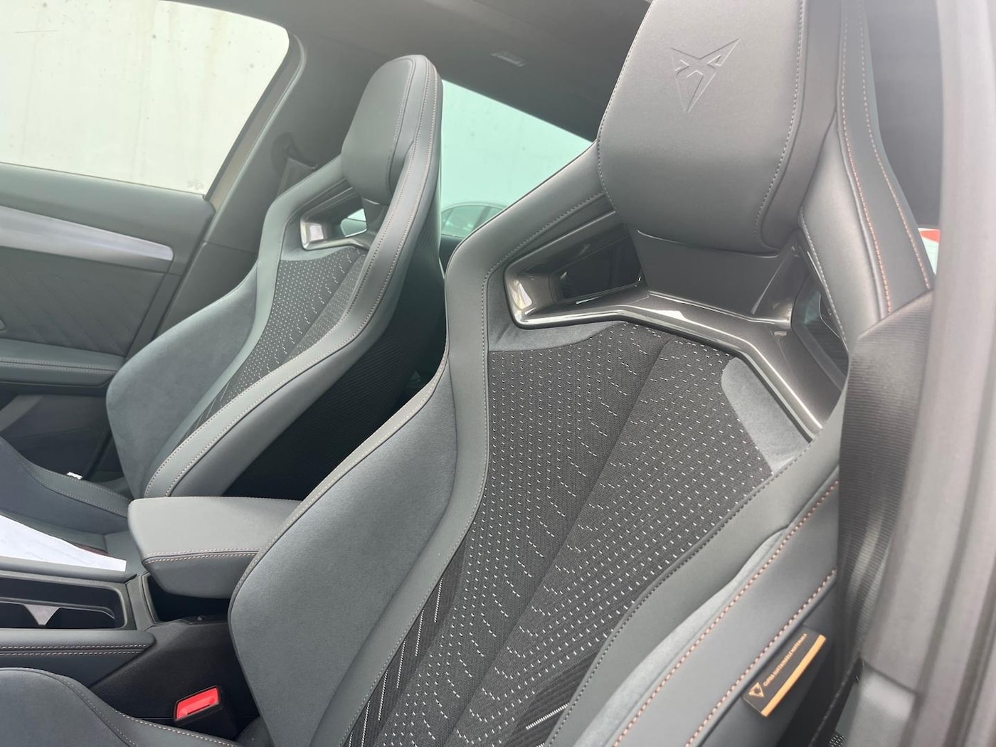 CUPRA Formentor 1.5 TSI e-Hybrid VZ DSG 200 kW (272 CV) — photo 17