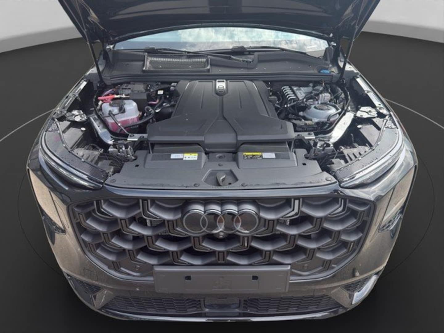 Bild über Audi Q7 SUV TDI quattro 220 kW tiptronic - für weitere Informationen kontaktieren Sie den Audi Partner