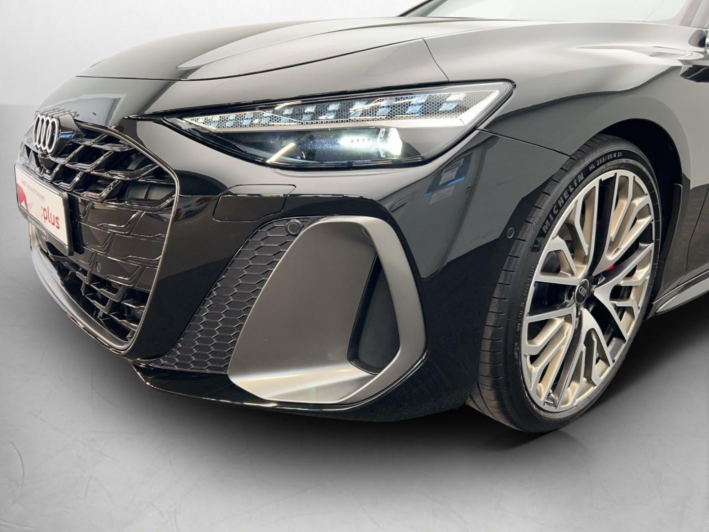 Bild über Audi A6 Avant TDI quattro 220 kW S tronic - für weitere Informationen kontaktieren Sie den Audi Partner