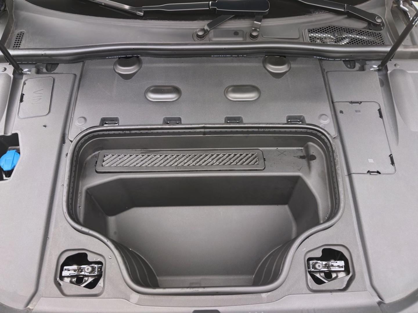 Bild über Audi A6 Avant e-tron e-tron - für weitere Informationen kontaktieren Sie den Audi Partner