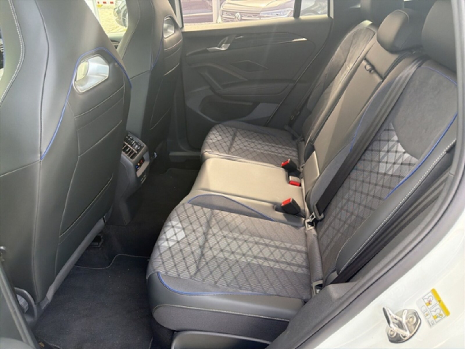 Volkswagen Tiguan – Bild 11