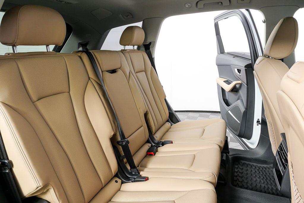 2025 Audi Q7 Premium Plus - Photo 23
