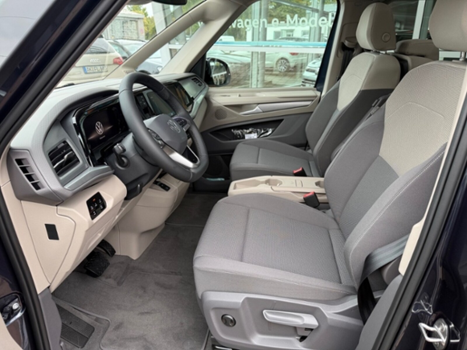 Volkswagen Multivan – Bild 7