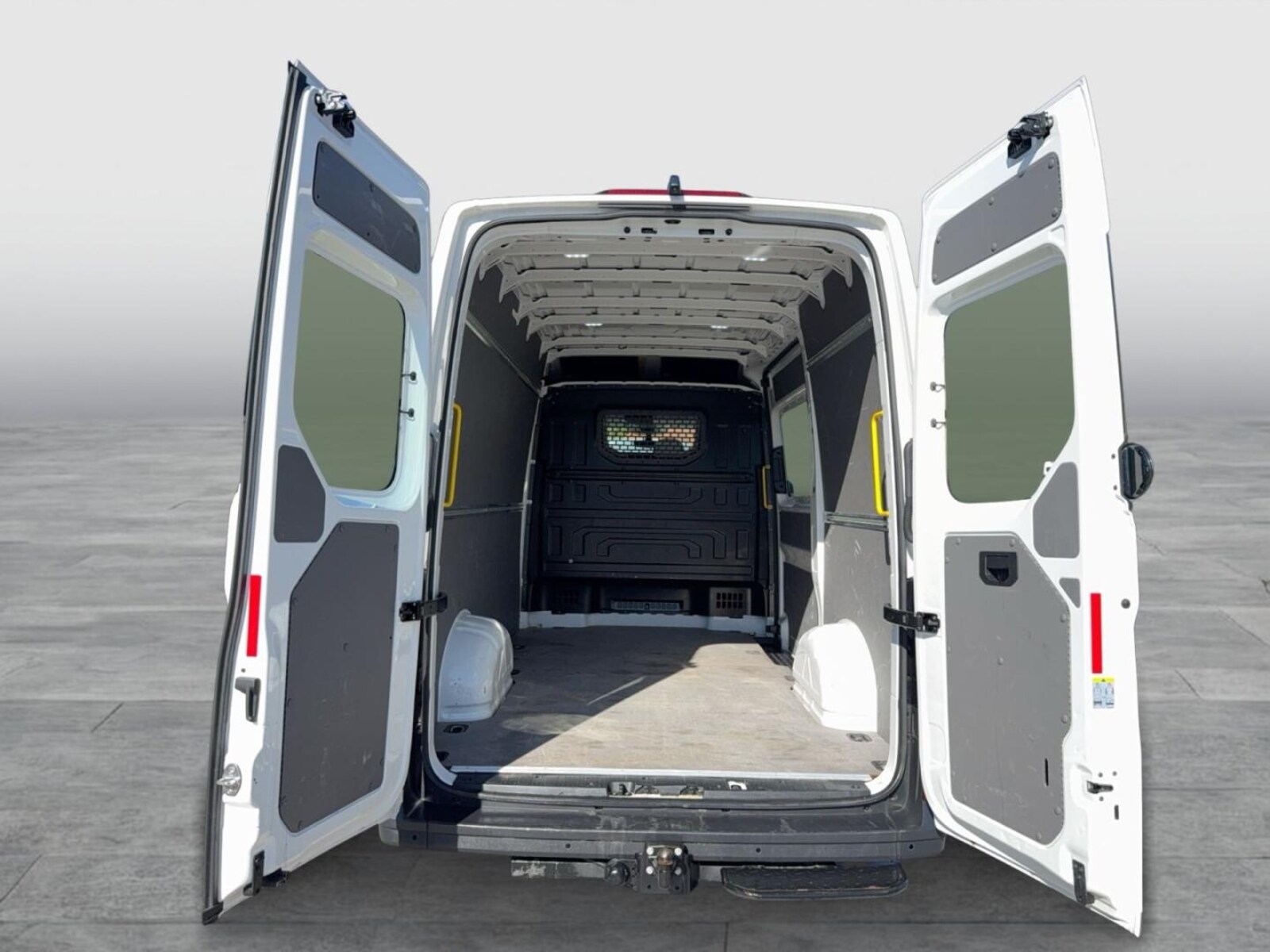 Volkswagen Crafter Kasten mittlerer Radstand – Bild 11