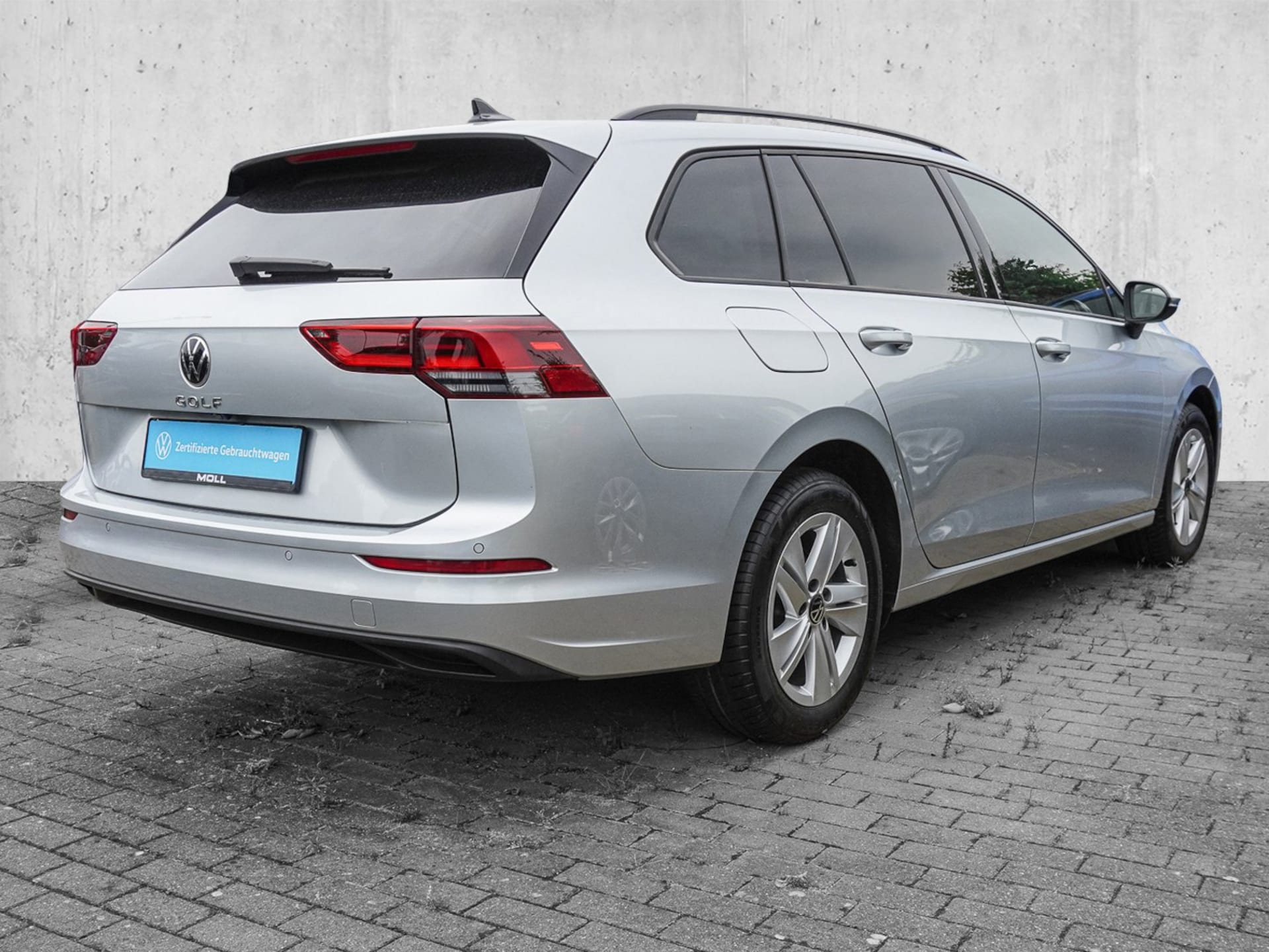 Volkswagen Golf Variant Life