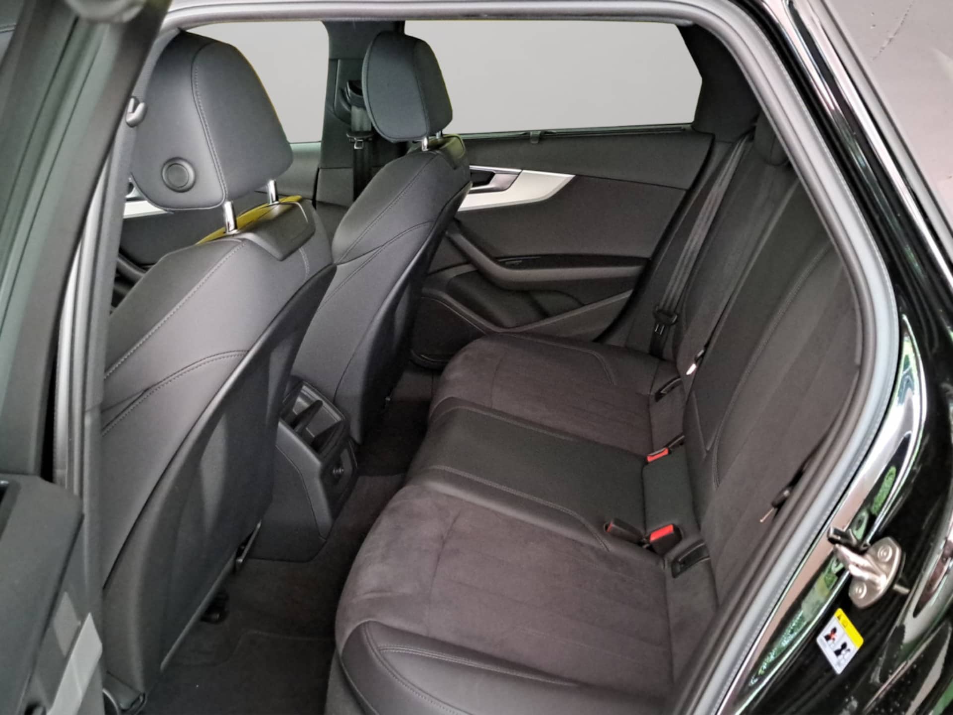 Audi A4 Avant S line