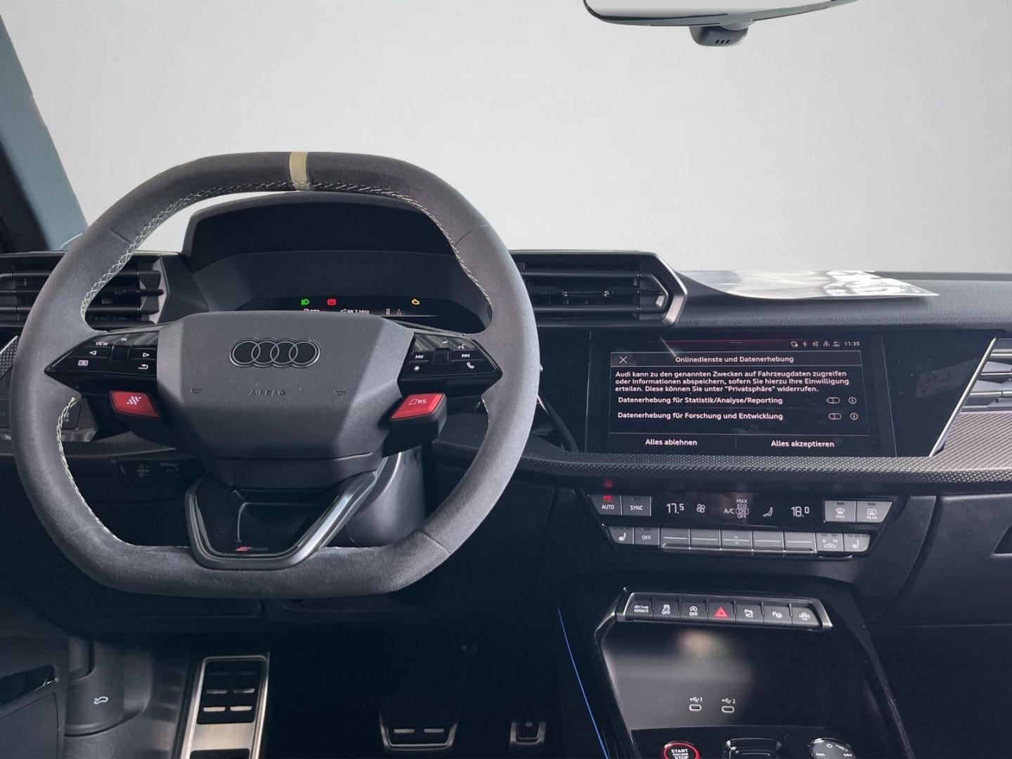 Bild über Audi RS 3 Sportback TFSI quattro 294 kW S tronic - für weitere Informationen kontaktieren Sie den Audi Partner